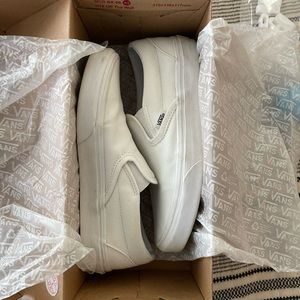 classic slip on white vans